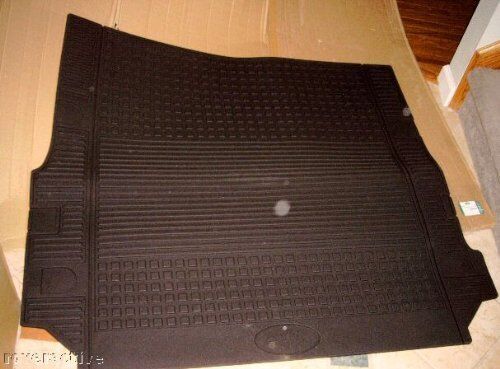 Land Rover Brand LR3 LR4 Discovery 3 or 4 Genuine OEM Load Space Rubber Mat New