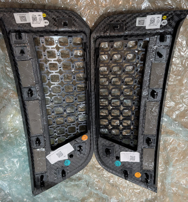 Land Rover OEM L663 Defender OCTA Forged Carbon Fiber Side Fender Vents New