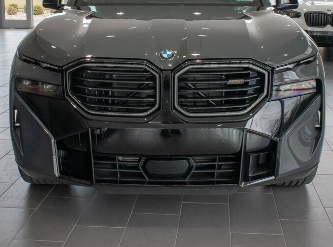 BMW OEM Brand 2023+ G09 XM OEM Shadow-Line Gloss Black Front Grille Tandem New
