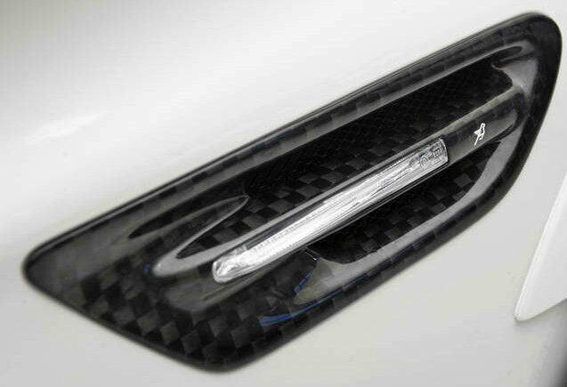 Hamann BMW M5 F10 2012-17 Carbon Fiber Checkered Flag Pattern Fender Side Vents