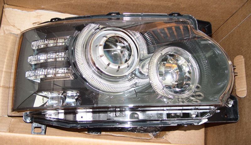 Land Rover Brand Range Rover 2010-2012 Adaptive Bi-Xenon OEM Headlight Pair NAS