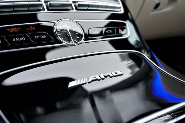 Mercedes-Benz OEM W213 E Class Striped Piano Black Interior Trim Kit 7 Piece New