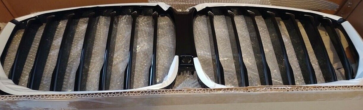 BMW OEM 2019-2023 G05 X5 Front Grille Gloss Black Shadow-Line Brand New