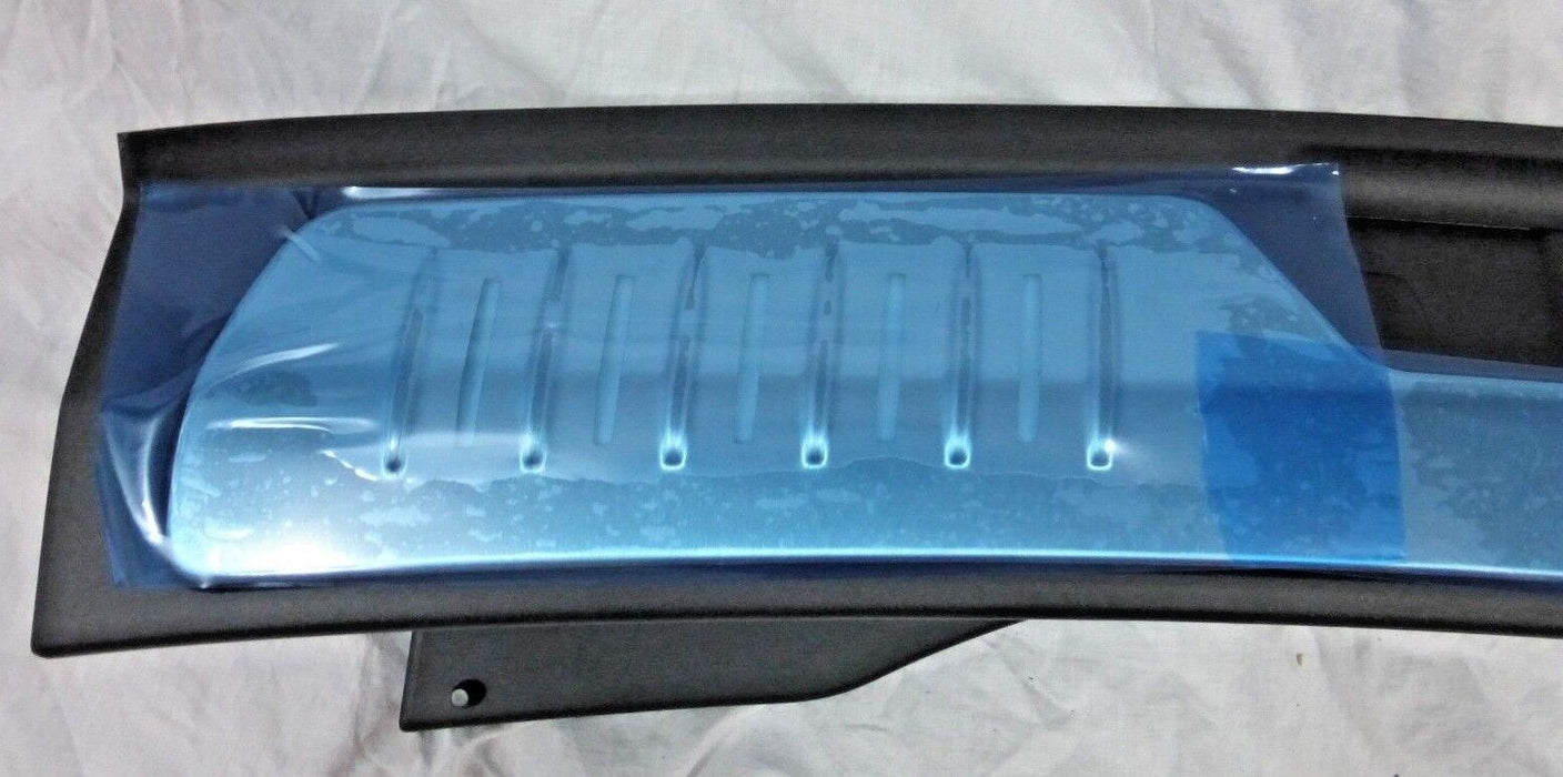 Land Rover OEM Range Rover Velar 2018+ L560 Illuminated Rear Cargo Tread Plate