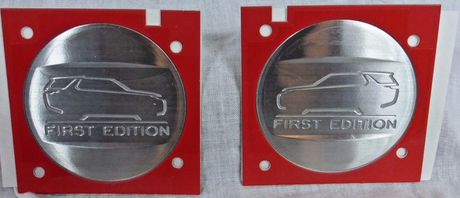 Land Rover OEM All New Discovery L462 Side B Pillar First Edition Badge Pair New