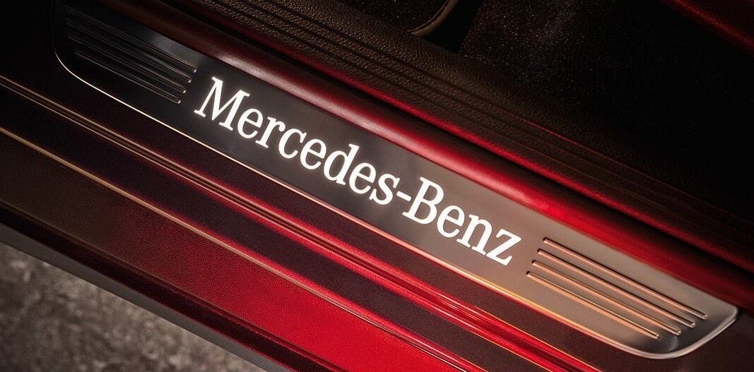 Mercedes-Benz OEM LED Front Illuminated Door Sill Trim Plates W205 W213 W253 New