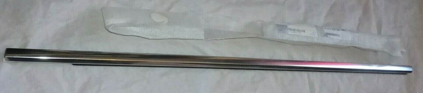 BMW OEM E65 E66 2002-2008 7 Series Chrome-line Right Front Door Side Window Trim