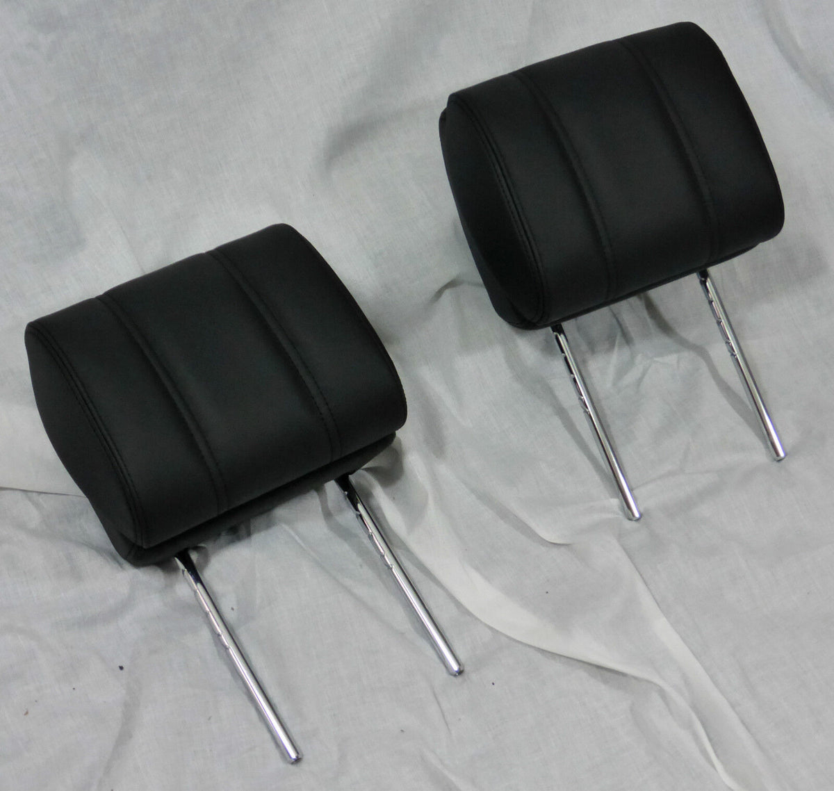 Land Rover OEM Range Rover L405 Winged Windsor Leather Headrest Pair A ...