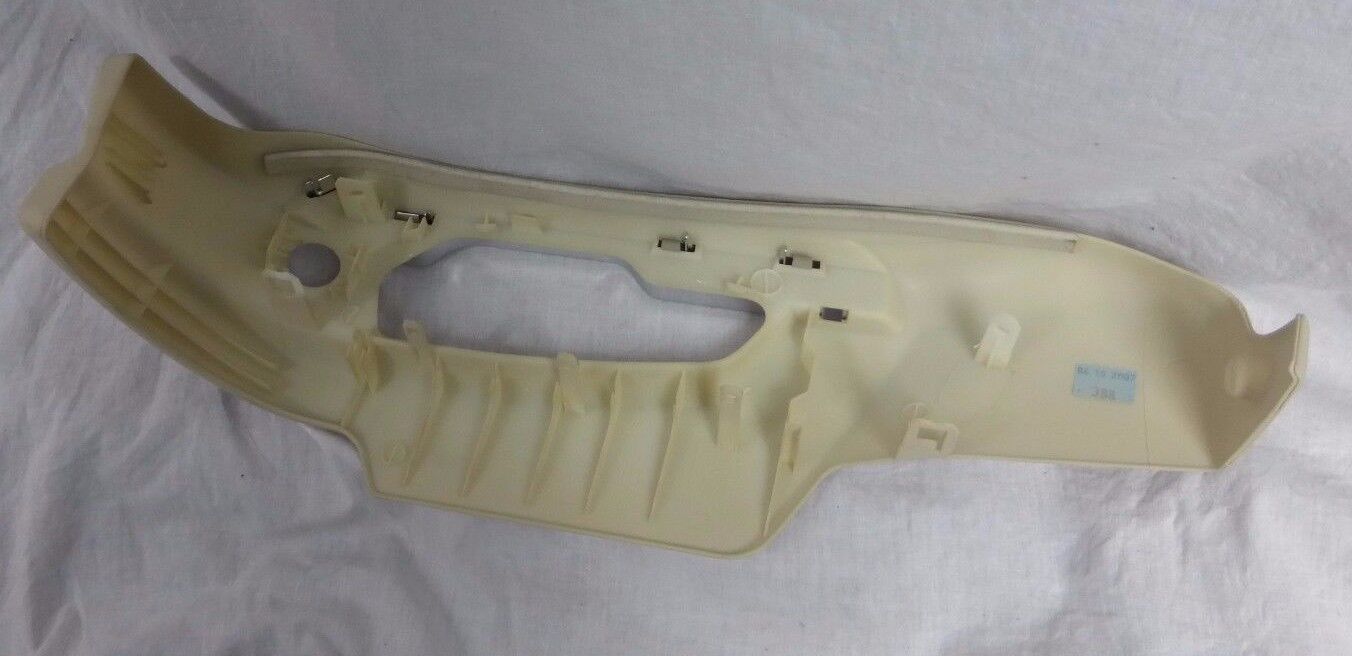 Range Rover OEM L322 2003-2006 Ivory Front Right Power Seat Valance Trim New