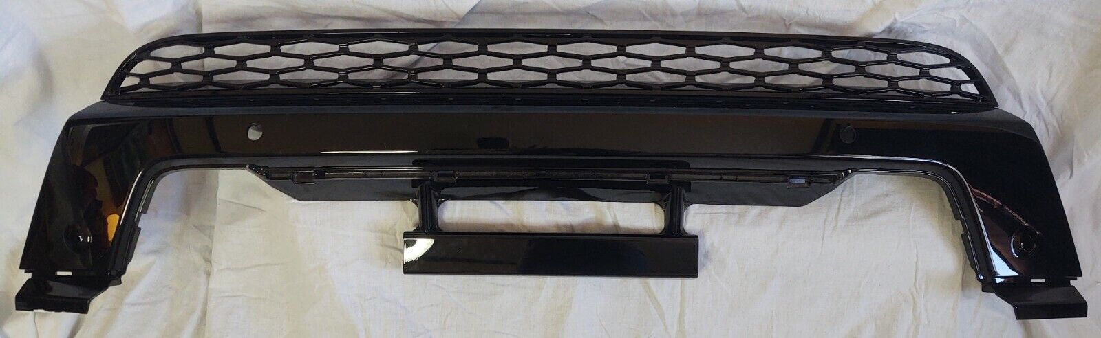 Range Rover Sport L494 2015-2017 SVR Front Bumper Lower Center Grille With Mesh