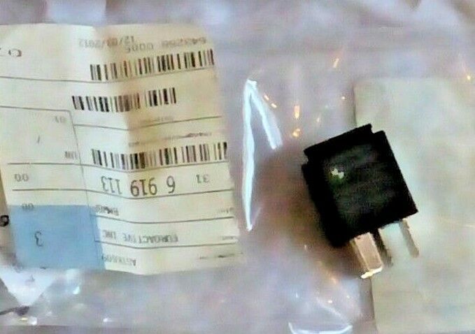 BMW OEM K6 K13 Change-Over Contact Relay Black Brand New